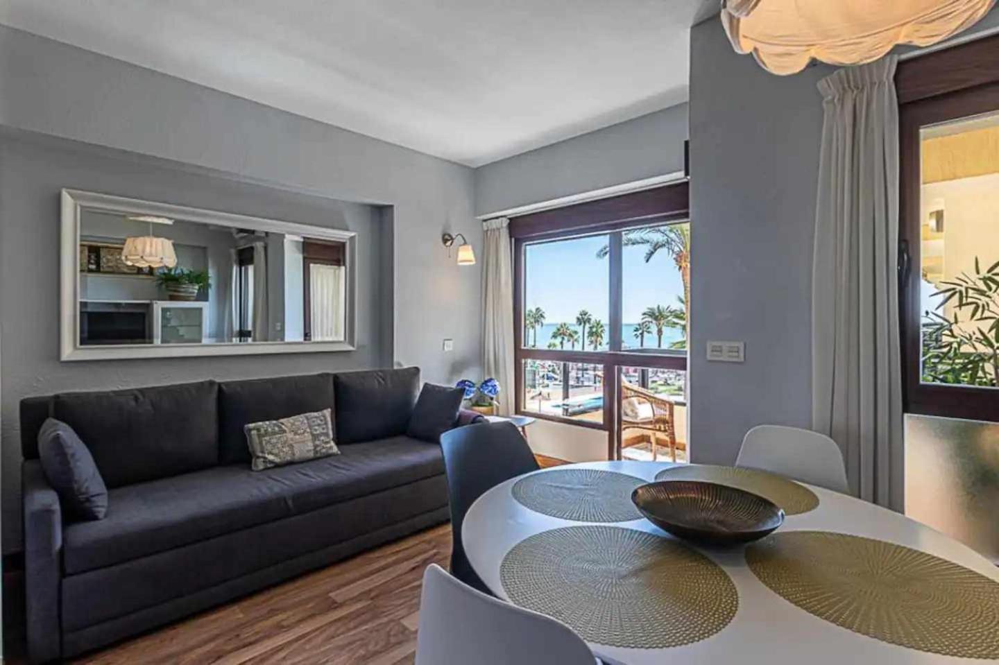 Encantador Apartamento En Primera Linea De Playa Benalmadena Ngoại thất bức ảnh